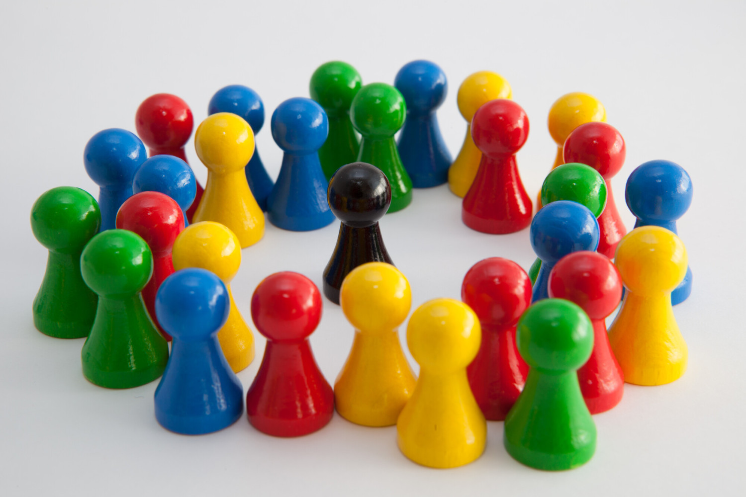 Bild einer Versammlung von Spielfiguren