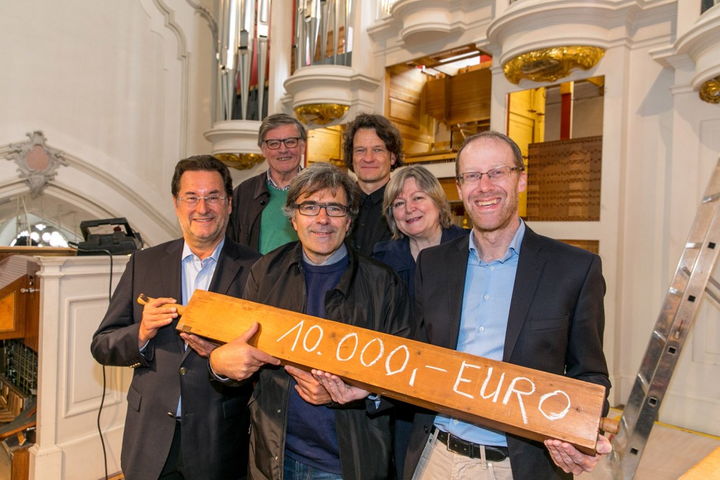 Spende des Freundeskreises St.-Mang-Kirche e.V. für die Orgel (Foto: Ralf Lienert)