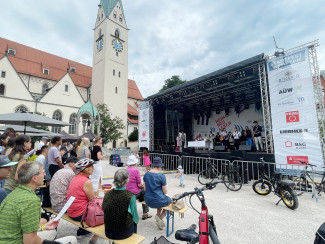 Ökumenischer Gottesdienst zum Stadtfest auf dem St.-Mang-Platz in Kempten